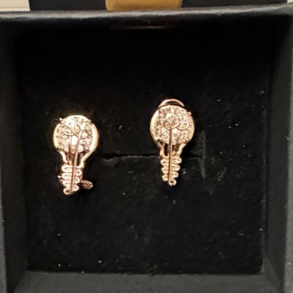 18kt Gold Plated 2 Ct Stimulated Diamond Lever-back Earrings - Picture 2 of 6